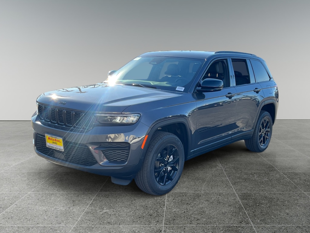 New 2025 Jeep Grand Cherokee Laredo Sport Utility