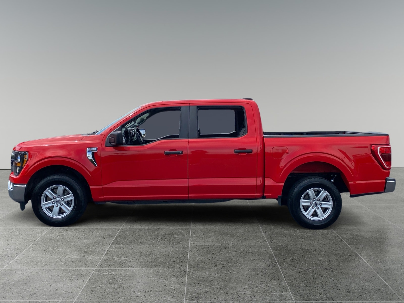 2023 Ford F-150 photo 2