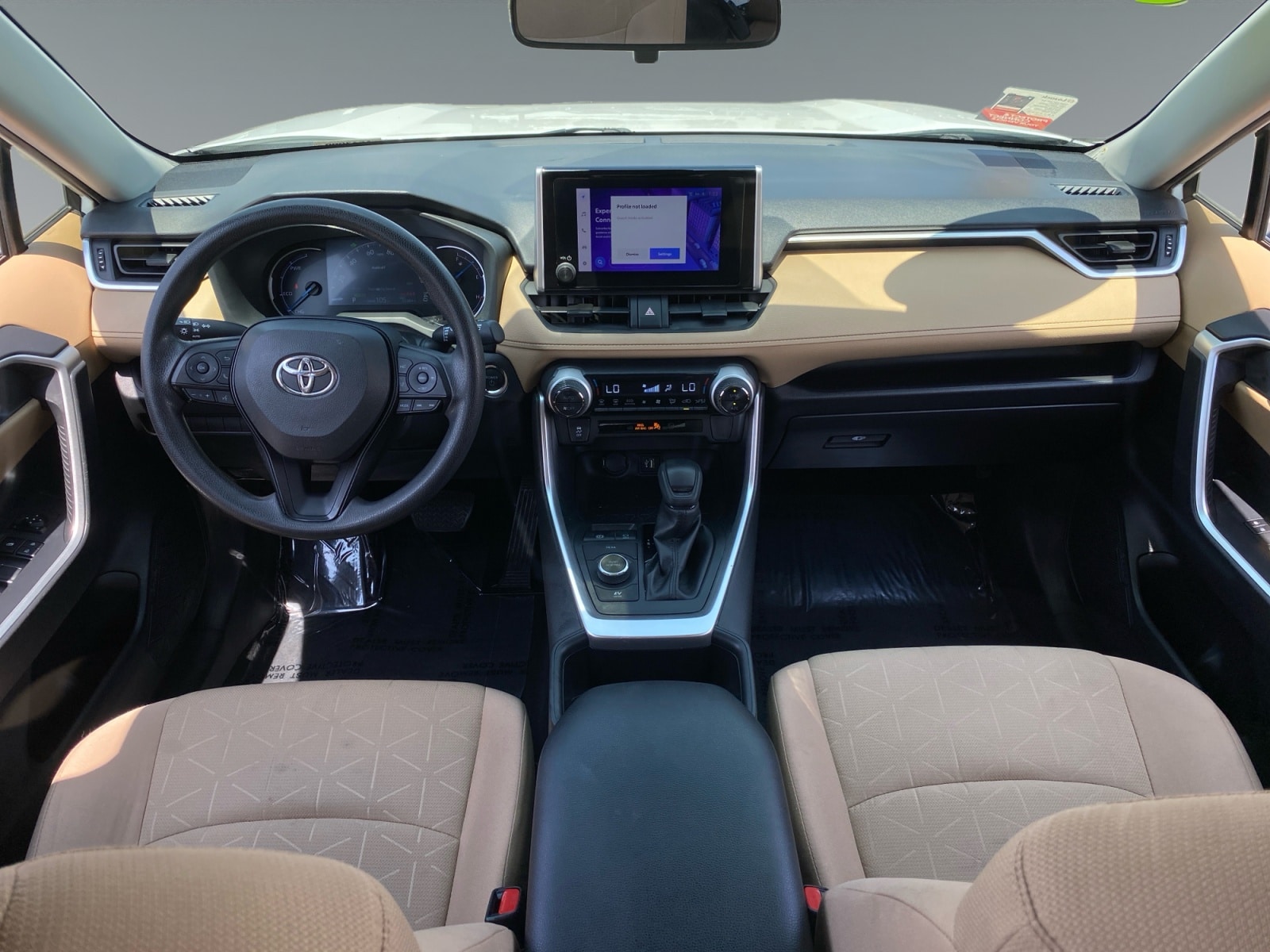 2023 Toyota RAV4 XLE - Photo 9
