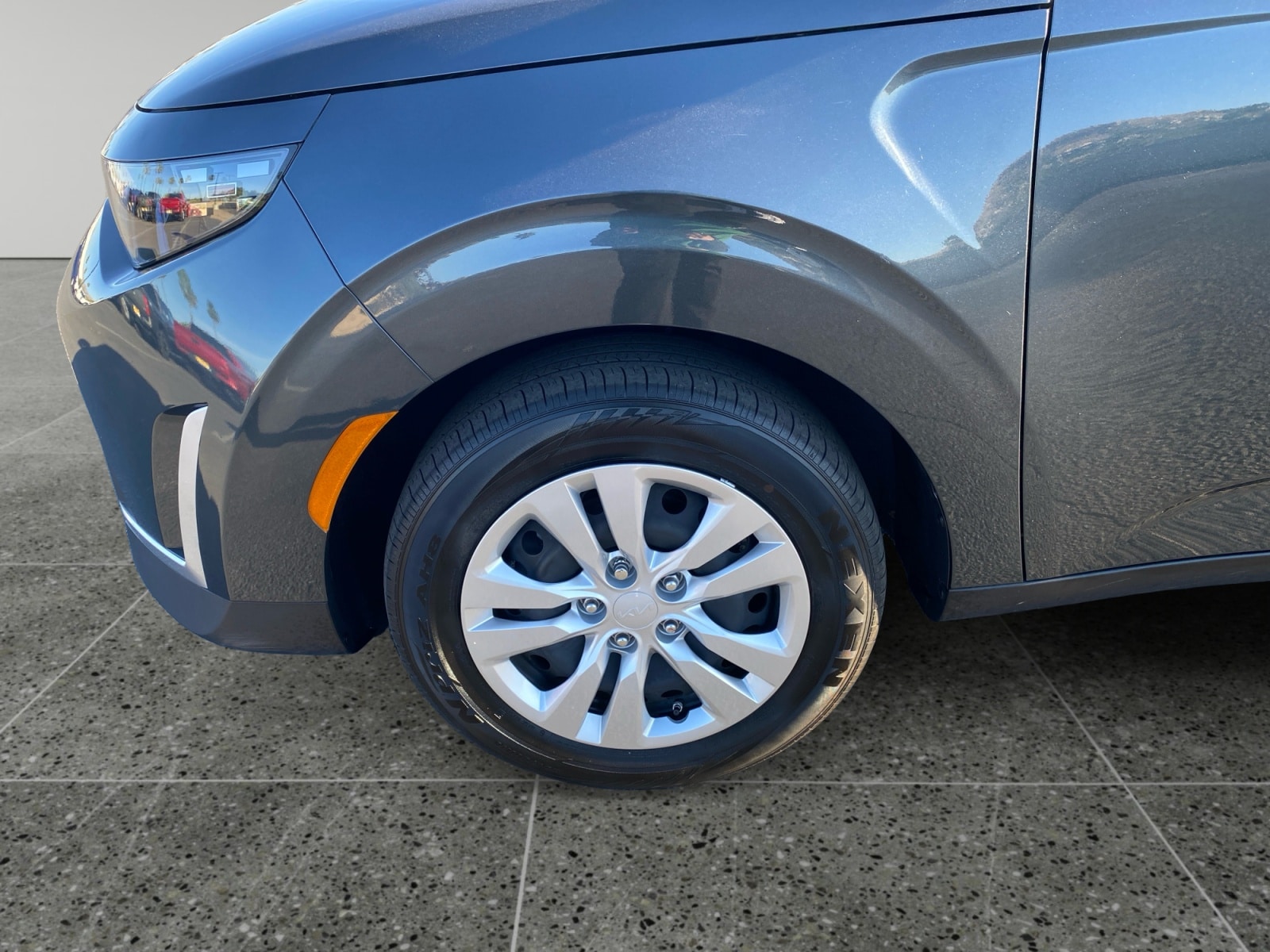 2025 Kia Soul LX - Photo 14