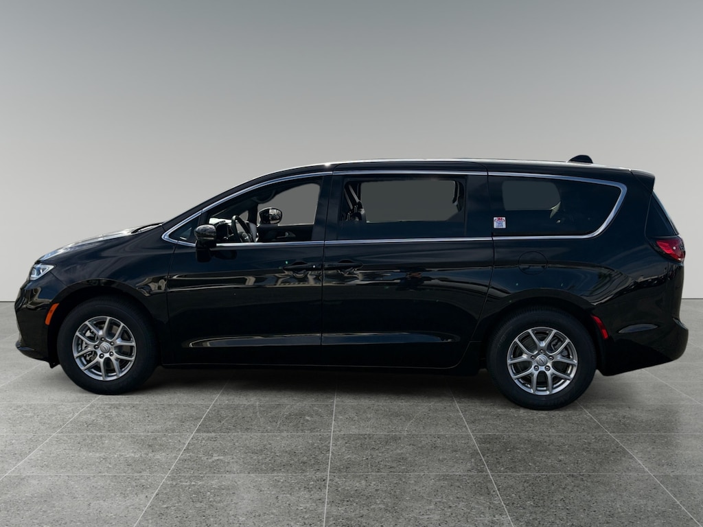 New 2026 Chrysler Pacifica Select Passenger Van