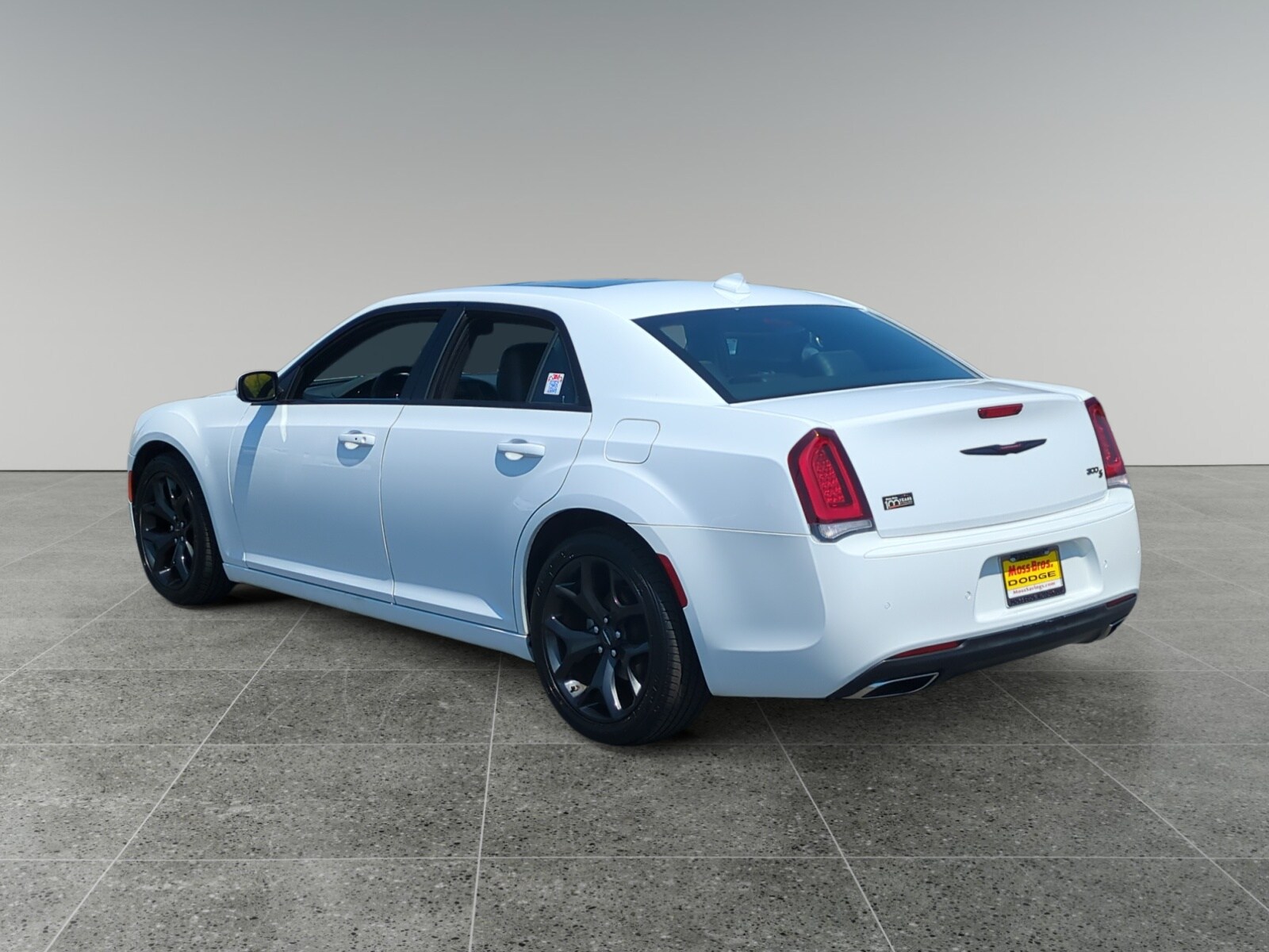 2022 Chrysler 300 S photo 3