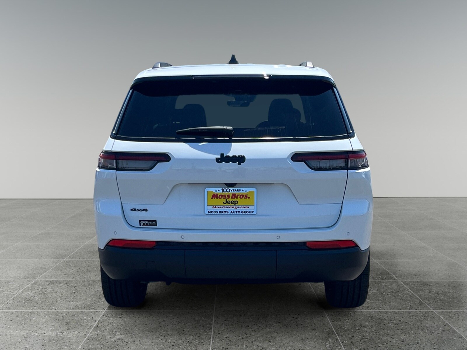 2025 Jeep Grand Cherokee Laredo Sport photo 3