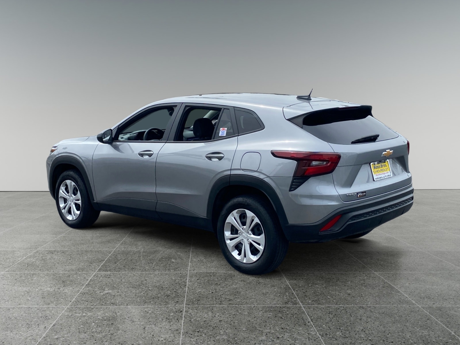 2025 Chevrolet Trax LS photo 3