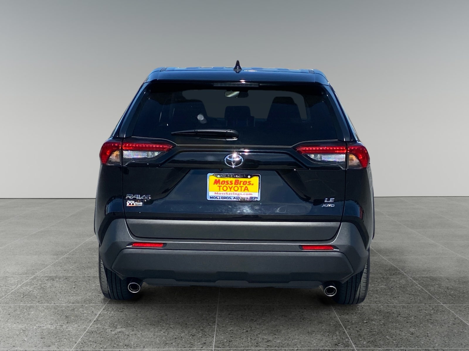 2025 Toyota RAV4 LE photo 4