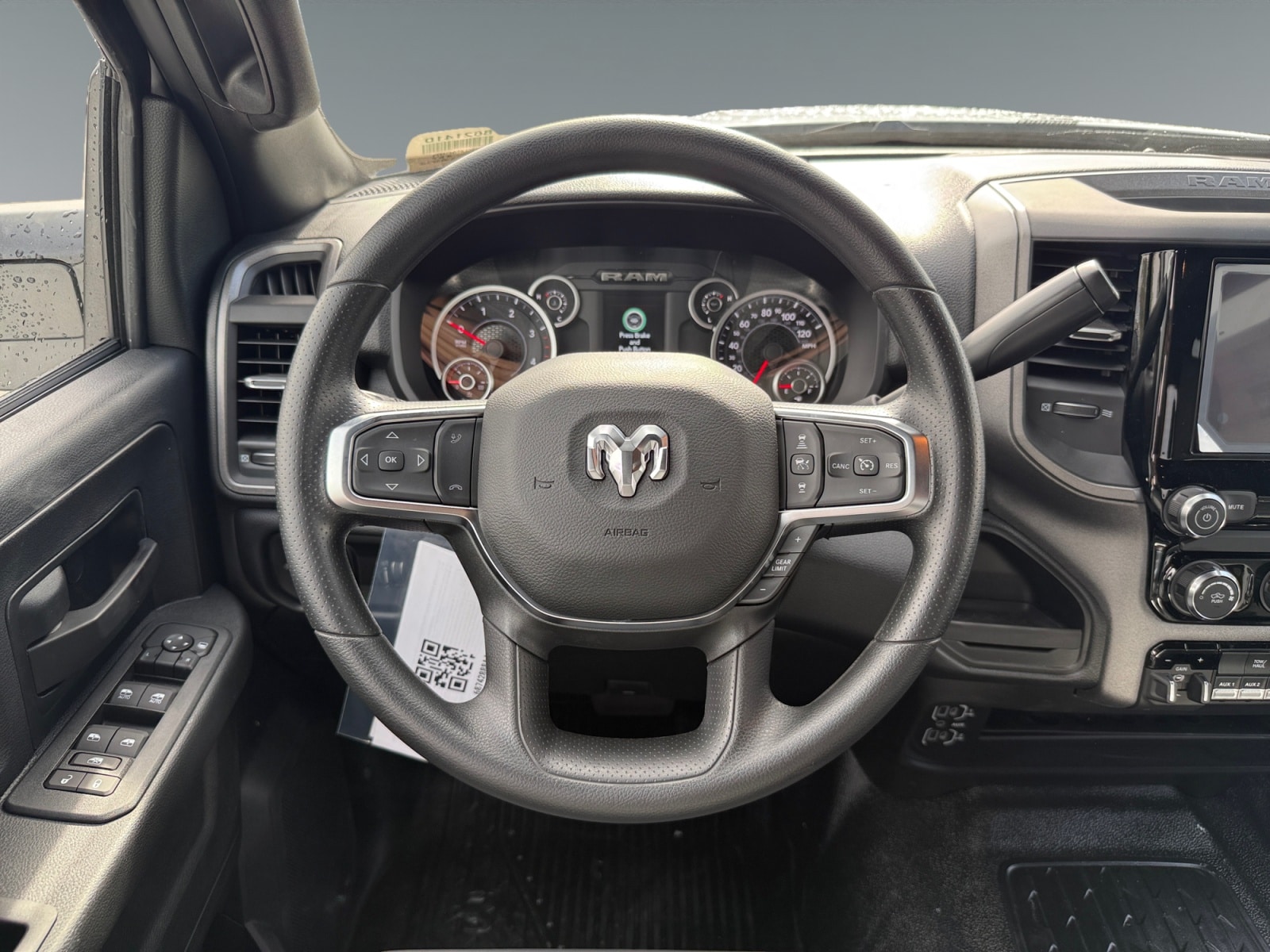 2026 RAM 3500 Chassis Tradesman - Photo 12