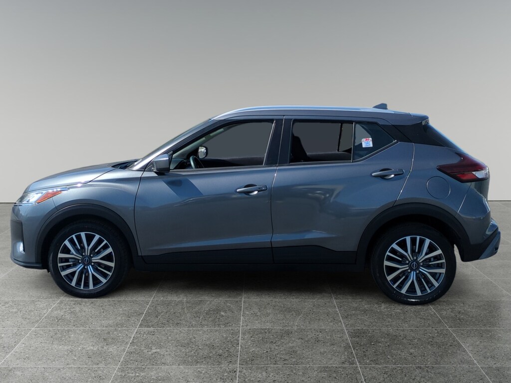 Used 2024 Nissan Kicks SV SUV