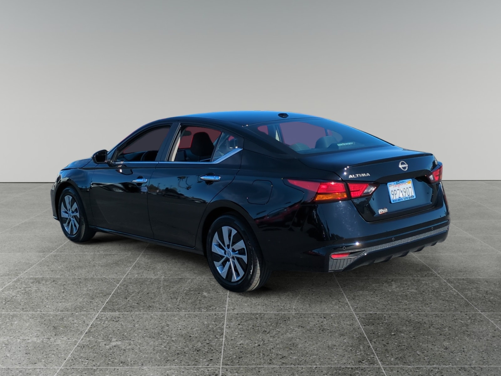 2025 Nissan Altima S photo 3