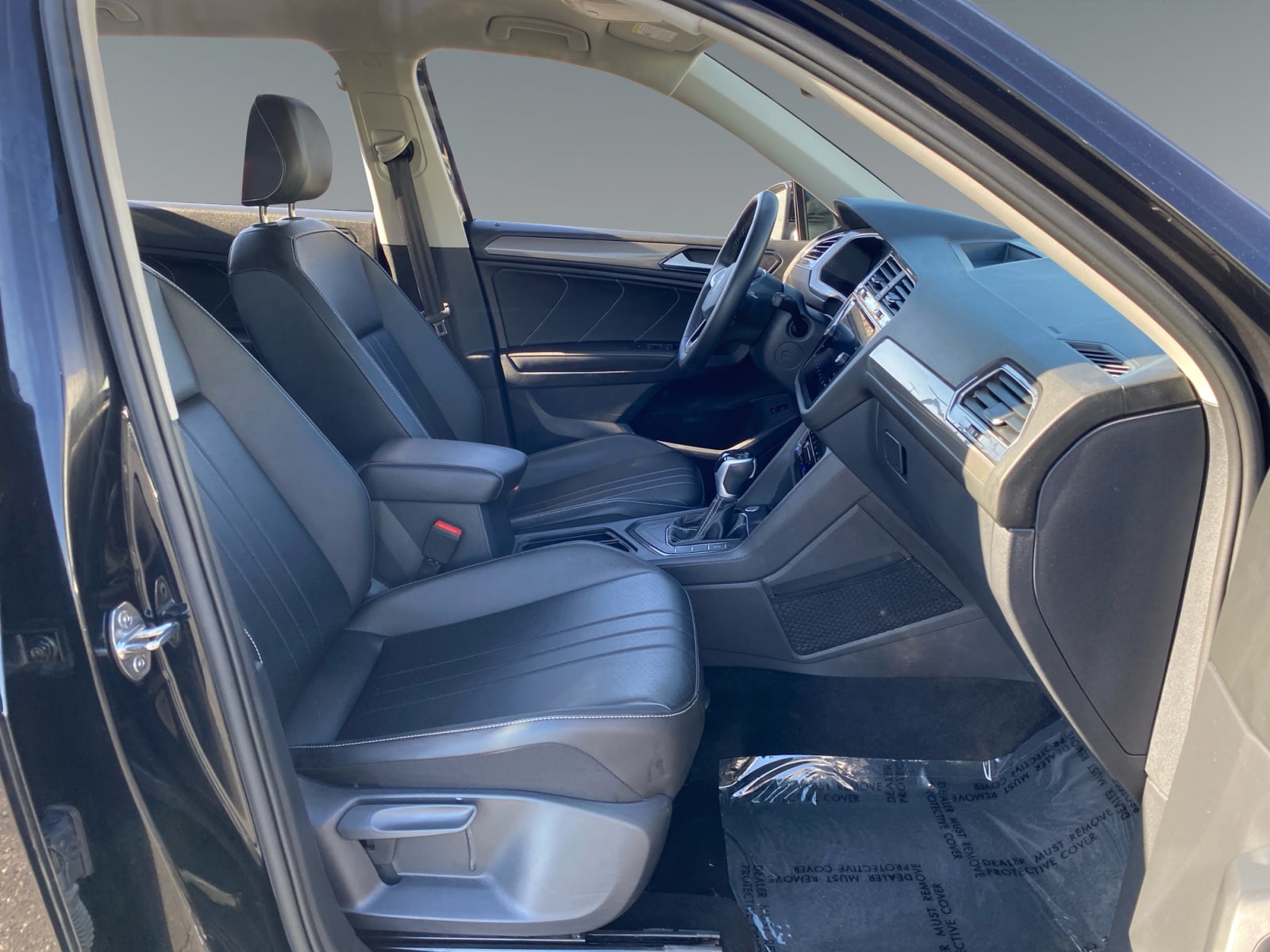 2024 Volkswagen Tiguan SE - Photo 15