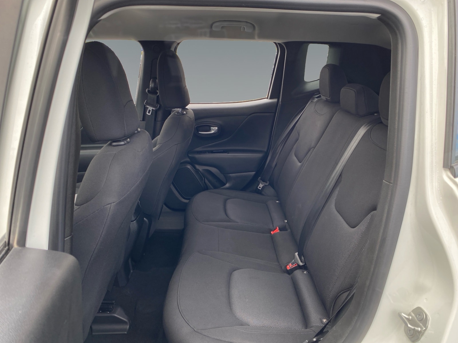 2023 Jeep Renegade Latitude photo 4