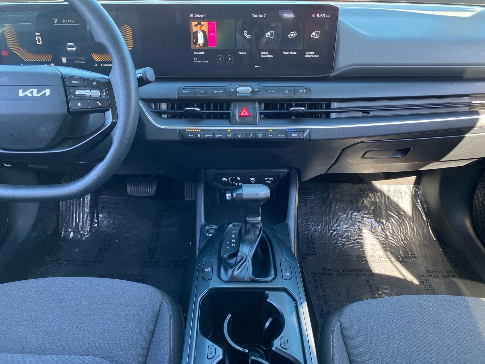 2025 Kia K4 LXS - Photo 11