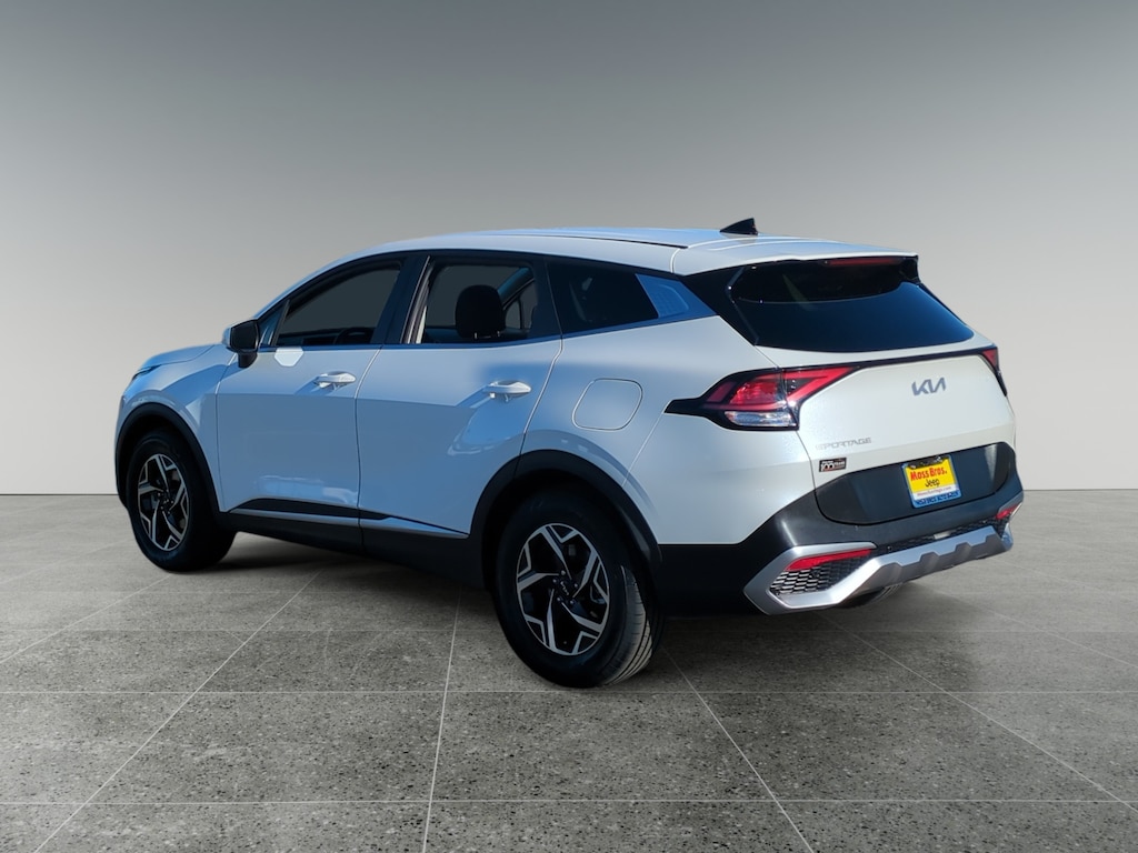 Used 2024 Kia Sportage LX SUV
