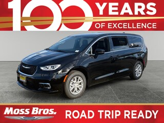 2026 Chrysler Pacifica Select Passenger Van