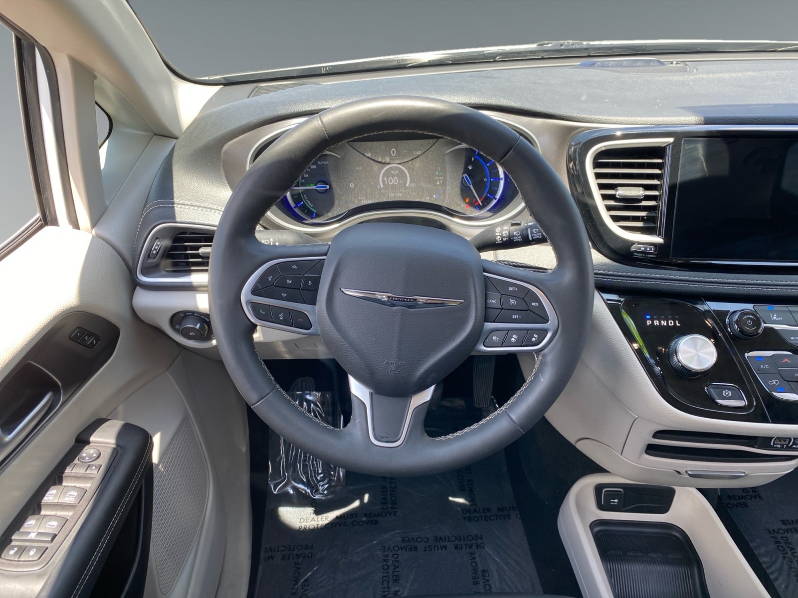 2024 Chrysler Pacifica PHEV Select - Photo 12