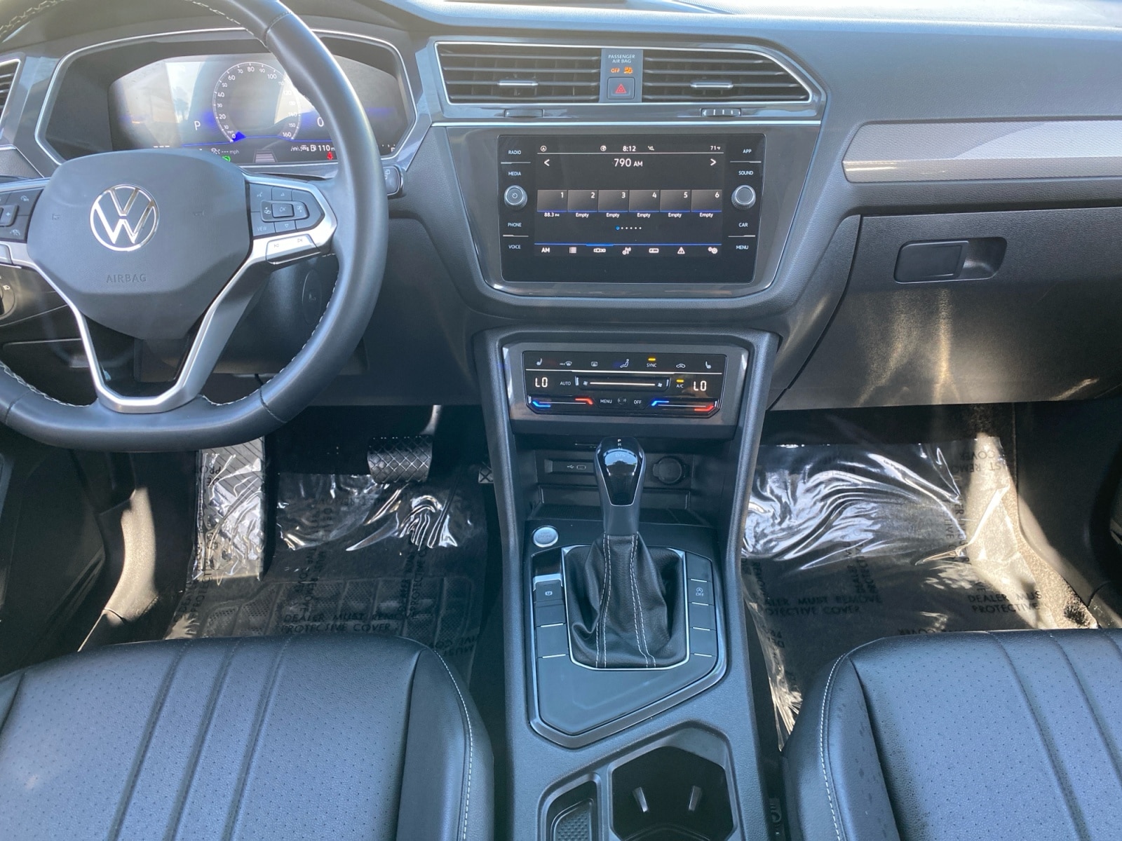 2024 Volkswagen Tiguan SE - Photo 11