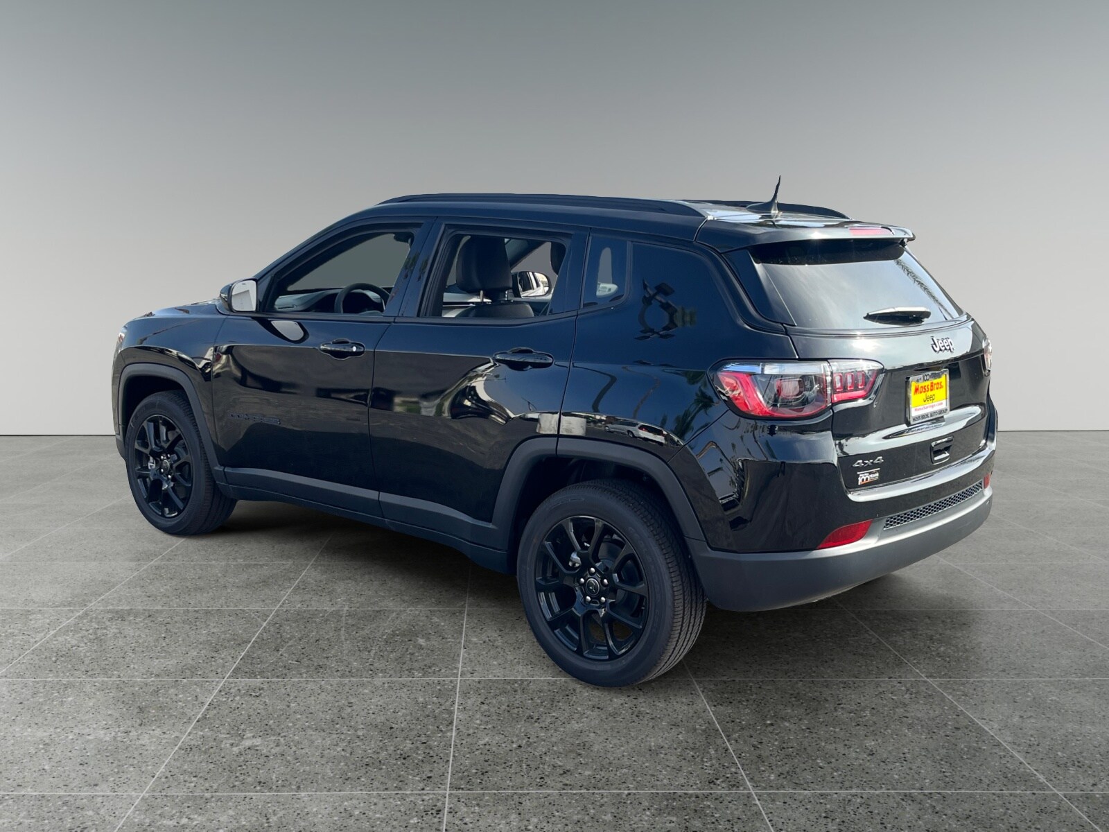 2026 Jeep Compass Latitude Sport photo 3