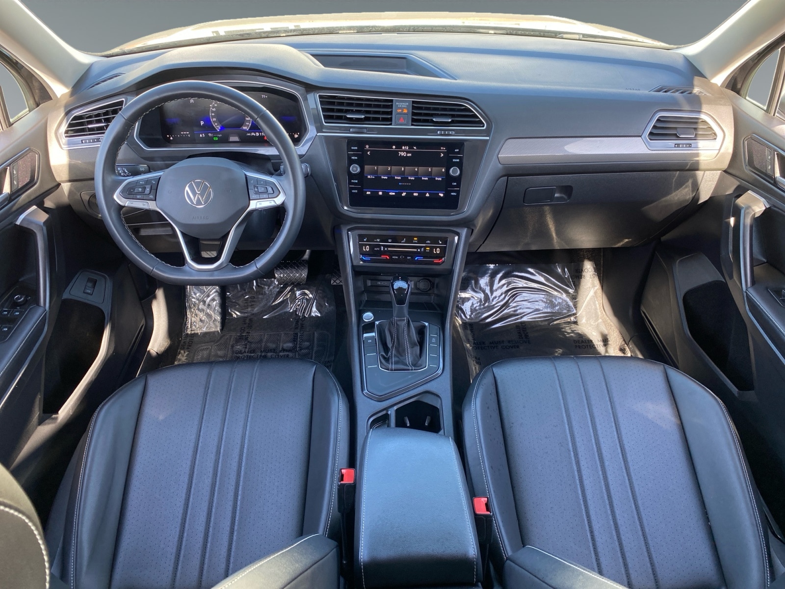 2024 Volkswagen Tiguan SE - Photo 10