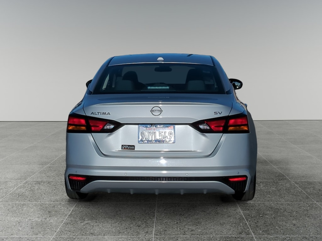 Used 2024 Nissan Altima 2.5 SV Sedan
