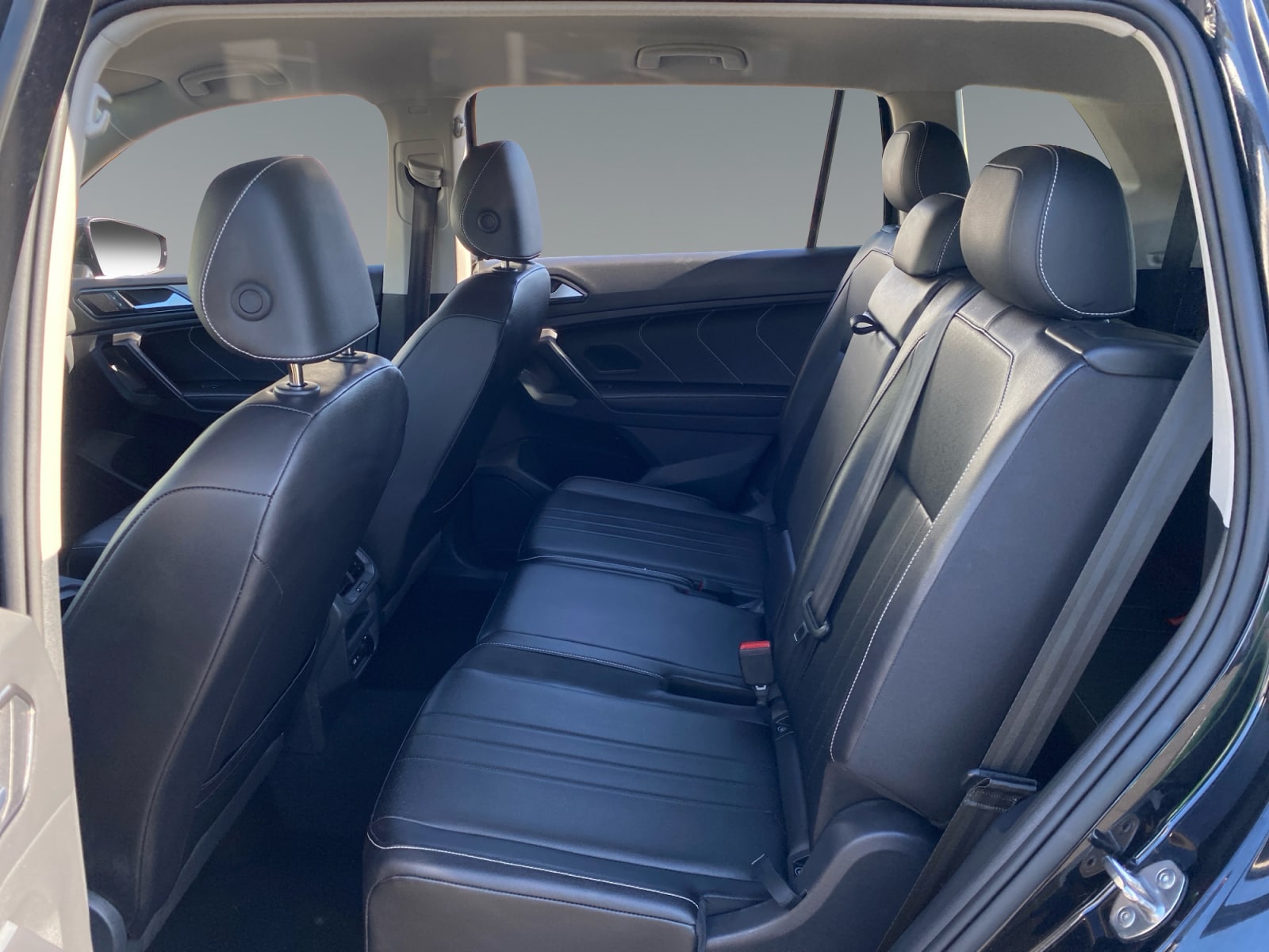 2024 Volkswagen Tiguan SE - Photo 13