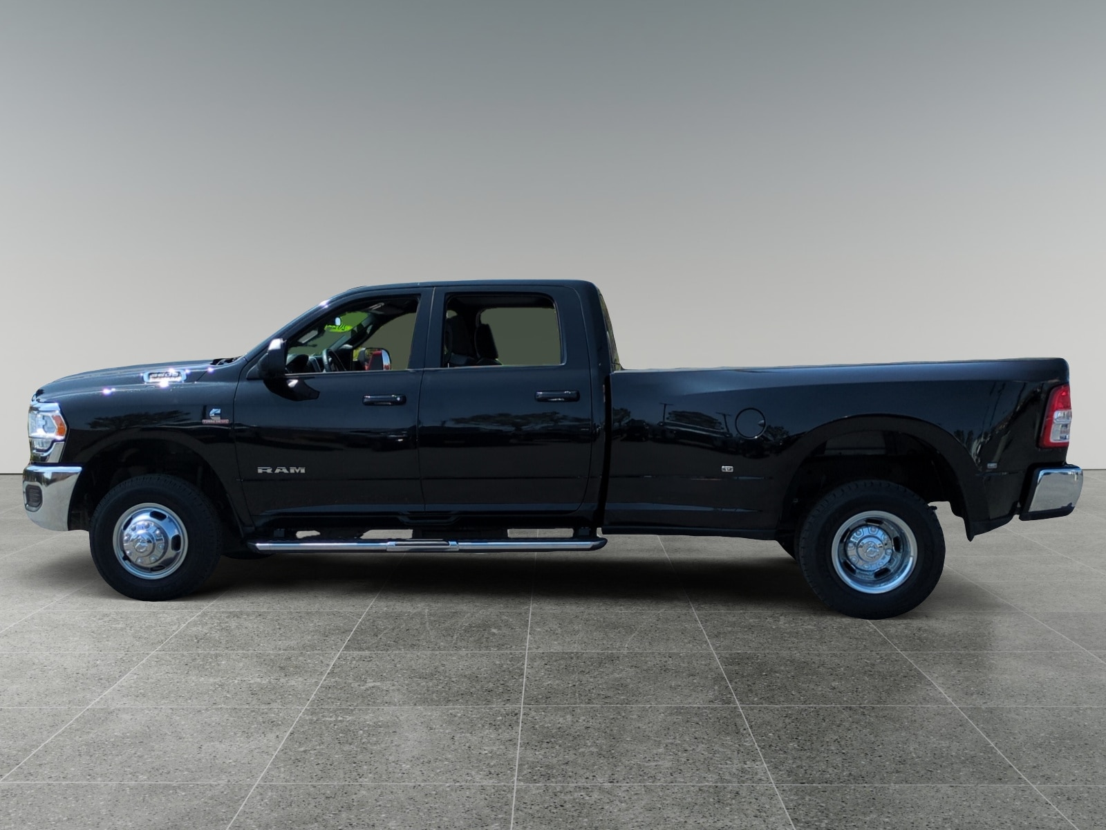 Used 2022 RAM Ram 3500 Pickup Big Horn with VIN 3C63RRHL7NG291421 for sale in Riverside, CA