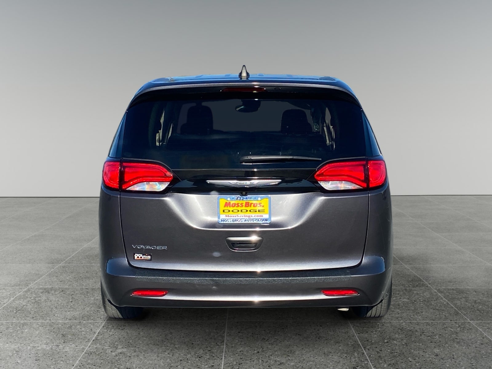 2023 Chrysler Voyager LX photo 4