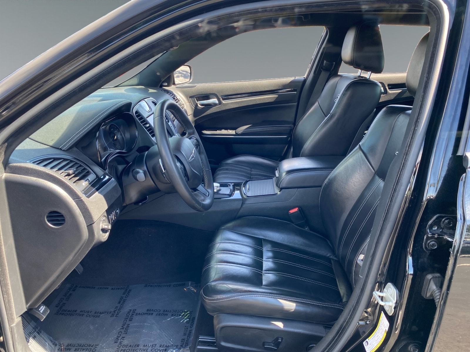 2023 Chrysler 300 S - Photo 9