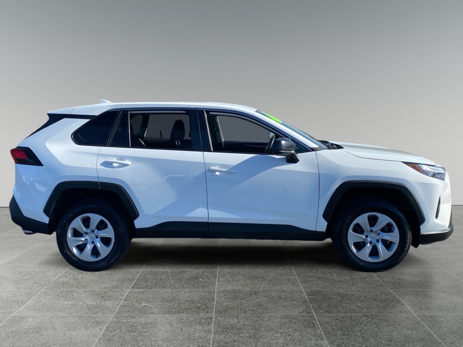 2024 Toyota RAV4 LE photo 6