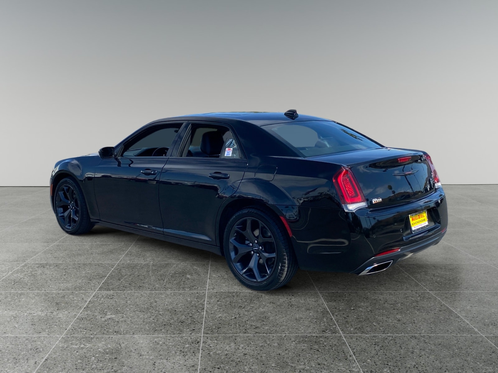 2023 Chrysler 300 S photo 3