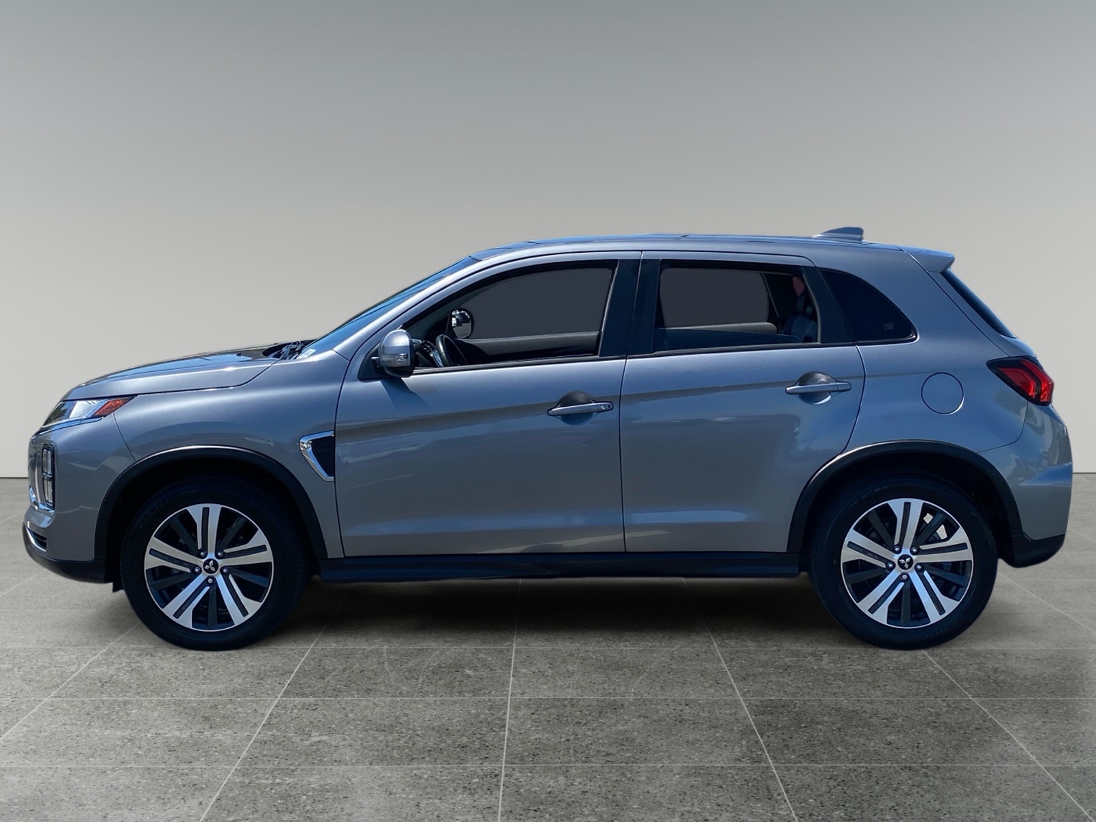 2024 Mitsubishi Outlander Sport S - Photo 2