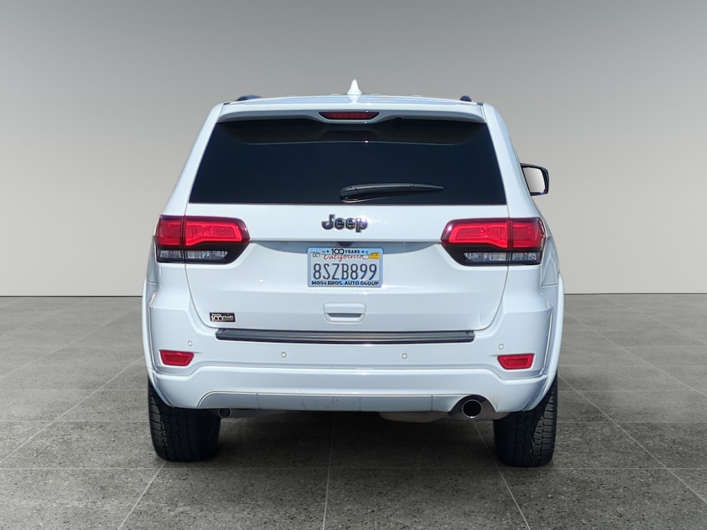 Used 2020 Jeep Grand Cherokee Laredo SUV