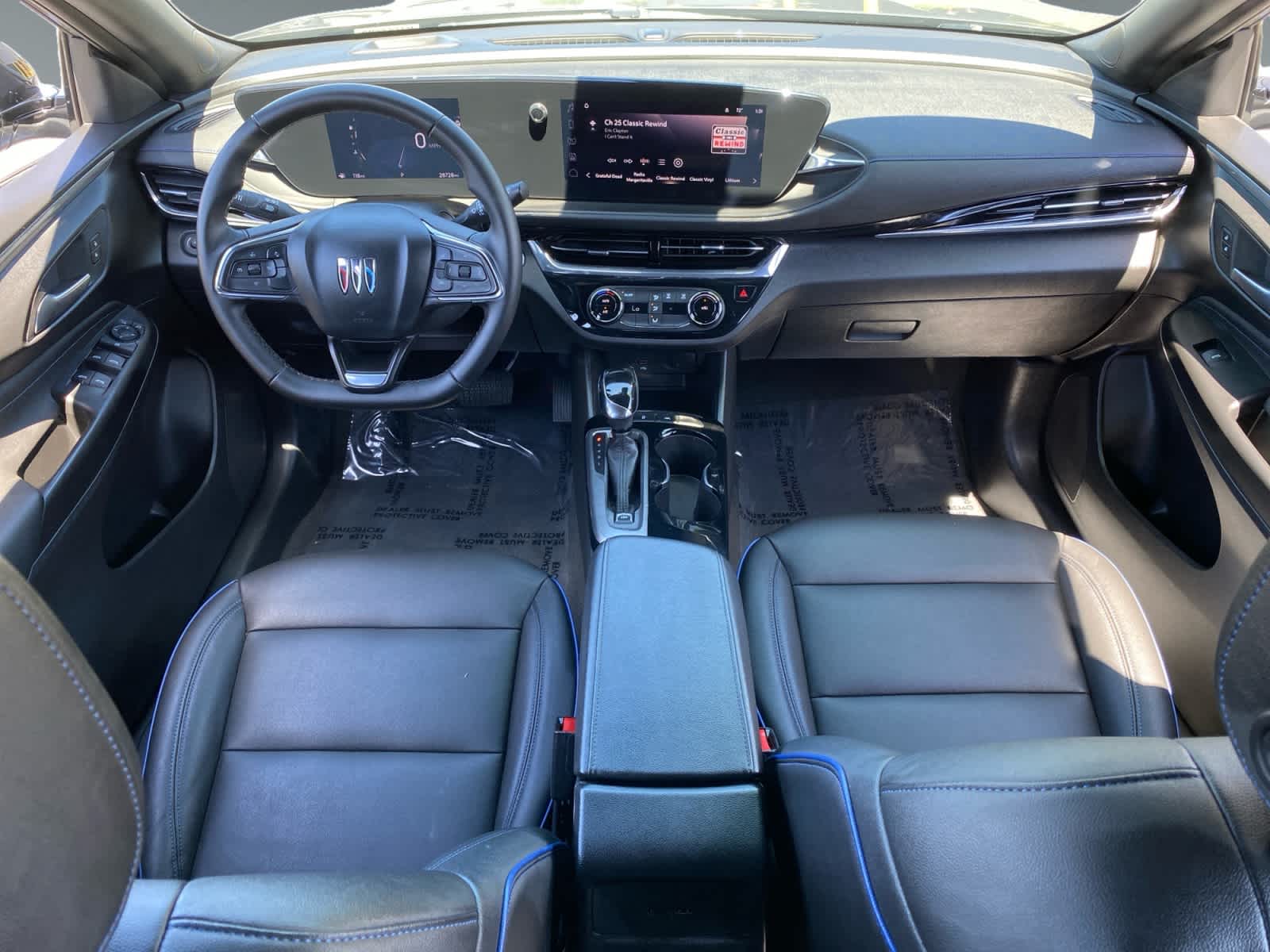 2025 Buick Envista Sport Touring - Photo 10
