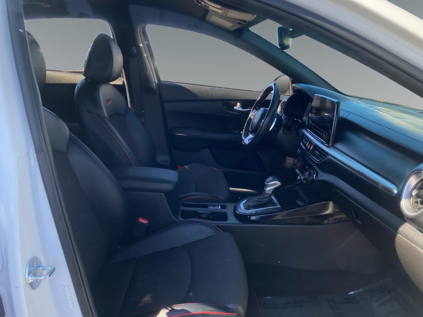 2023 Kia Forte GT - Photo 15