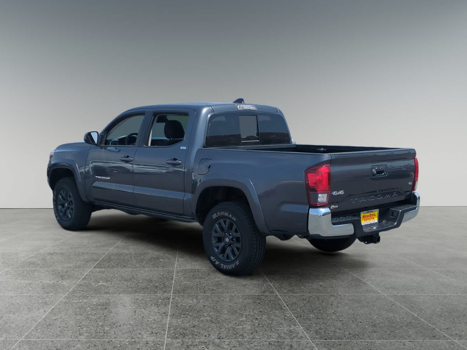 2023 Toyota Tacoma SR5 Double Cab photo 3