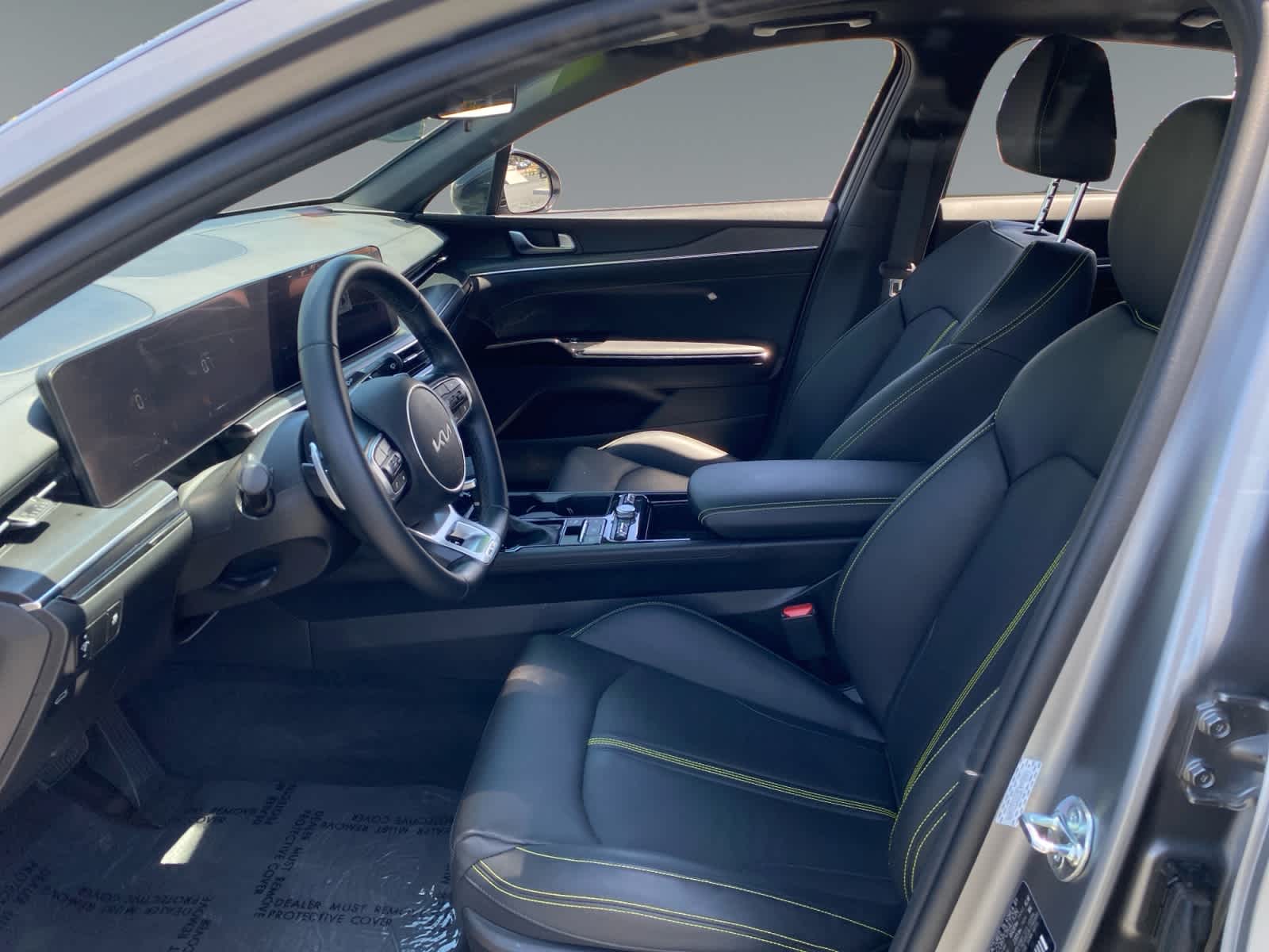 2025 Kia K5 GT - Photo 9