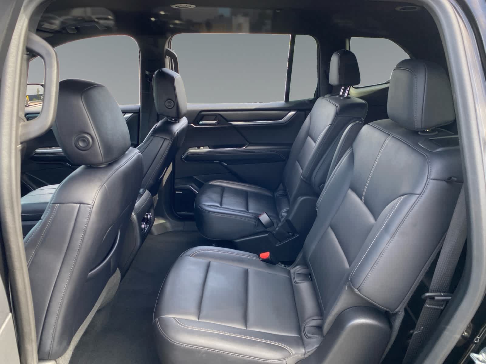 2024 GMC Acadia Elevation - Photo 13