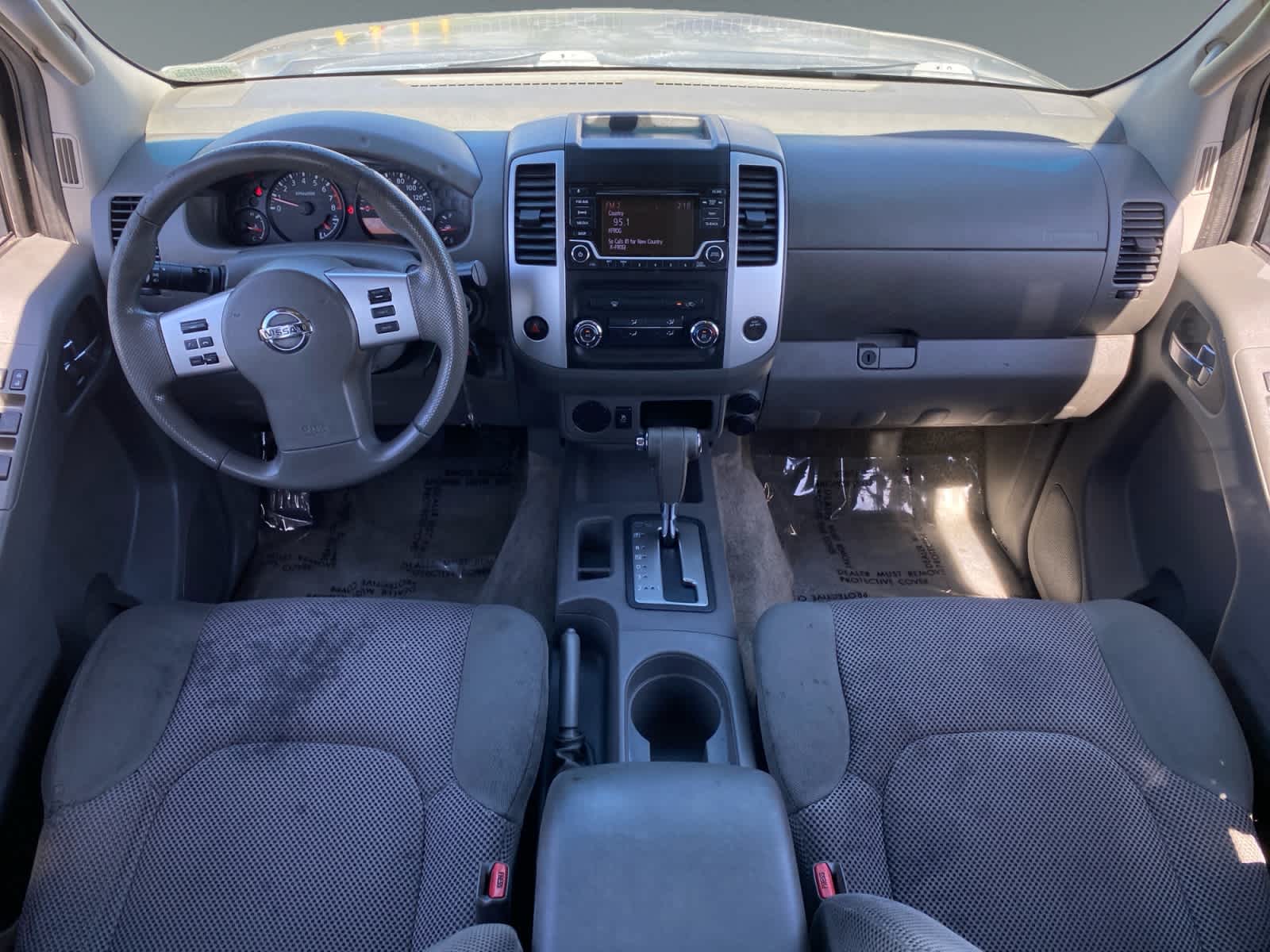 2015 Nissan Frontier SV - Photo 10