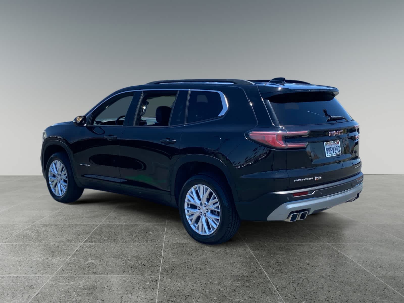 2024 GMC Acadia Elevation - Photo 3