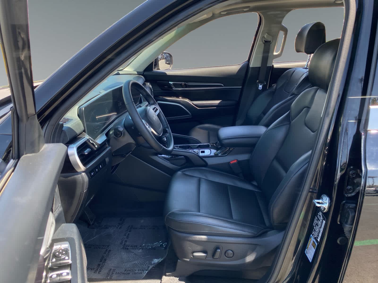 2024 Kia Telluride S - Photo 9