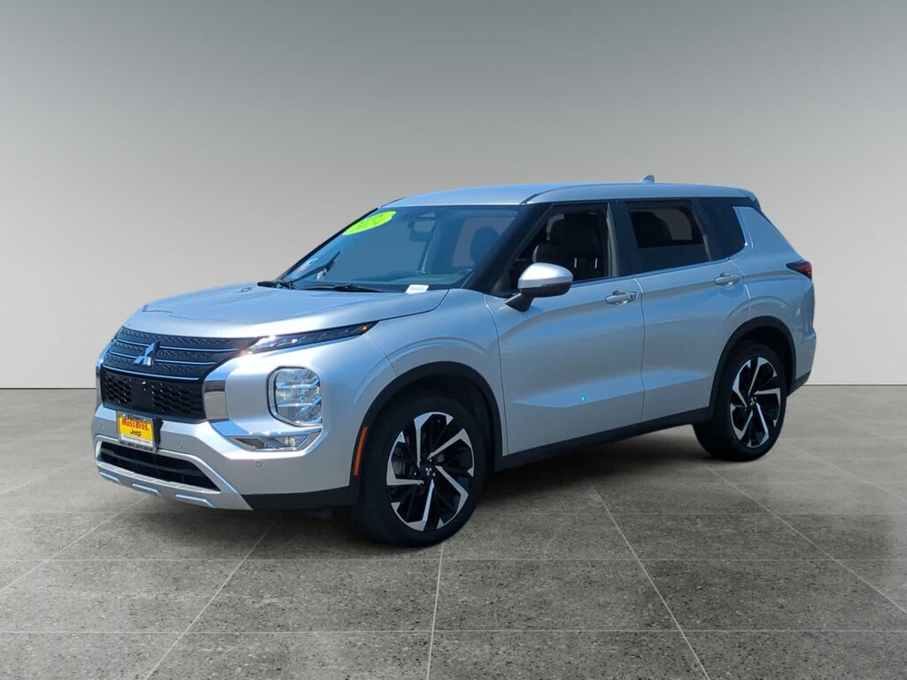 Used 2024 Mitsubishi Outlander SE SUV