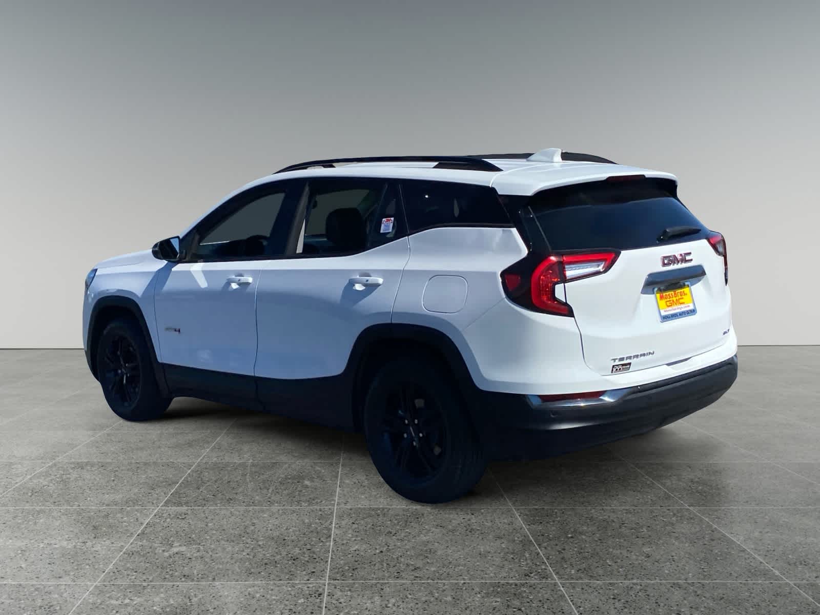 2024 GMC Terrain AT4 photo 3