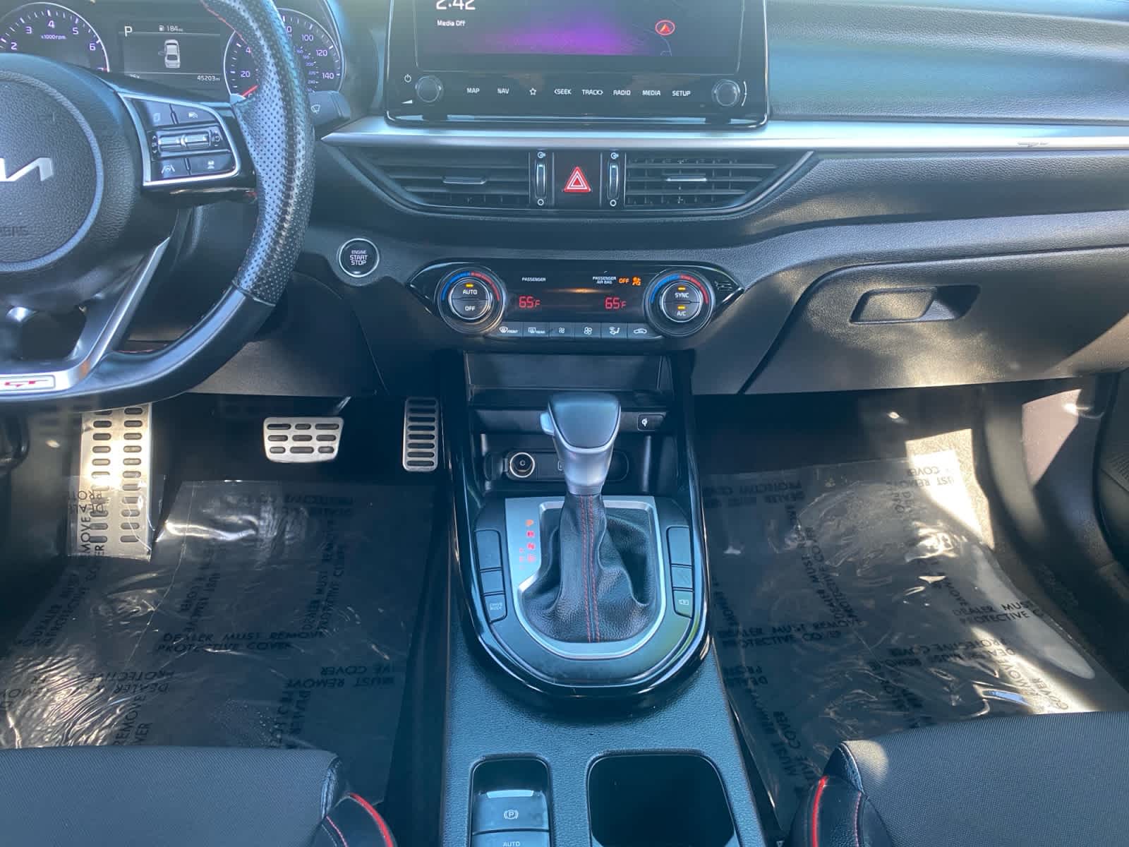 2023 Kia Forte GT - Photo 11