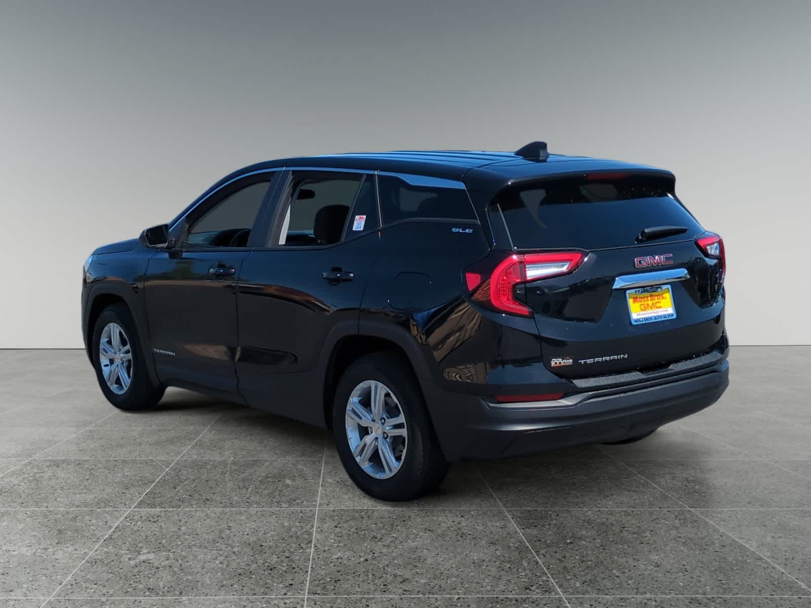 2024 Gmc Terrain SLE photo 3