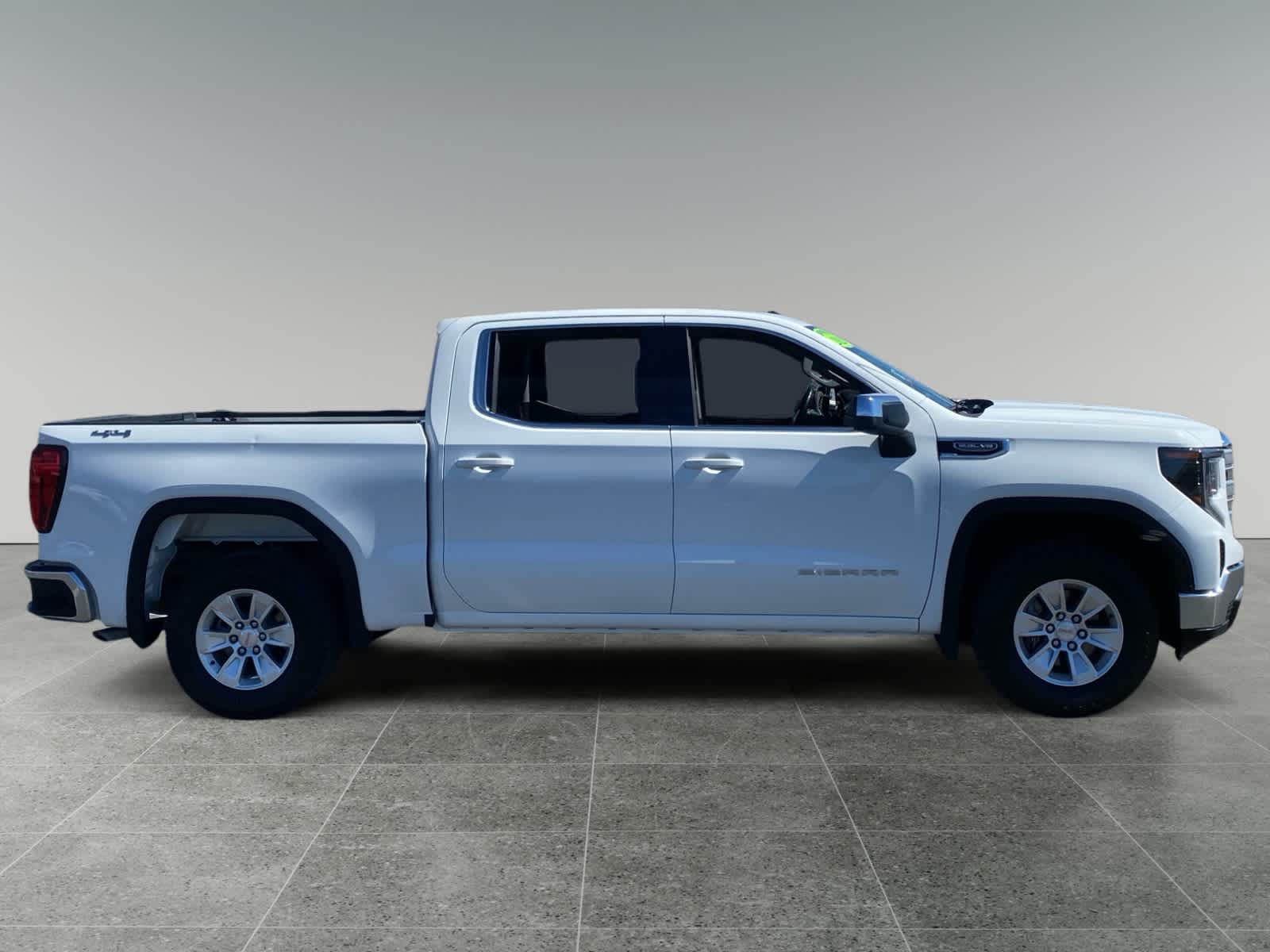 2023 GMC Sierra 1500 SLE photo 6