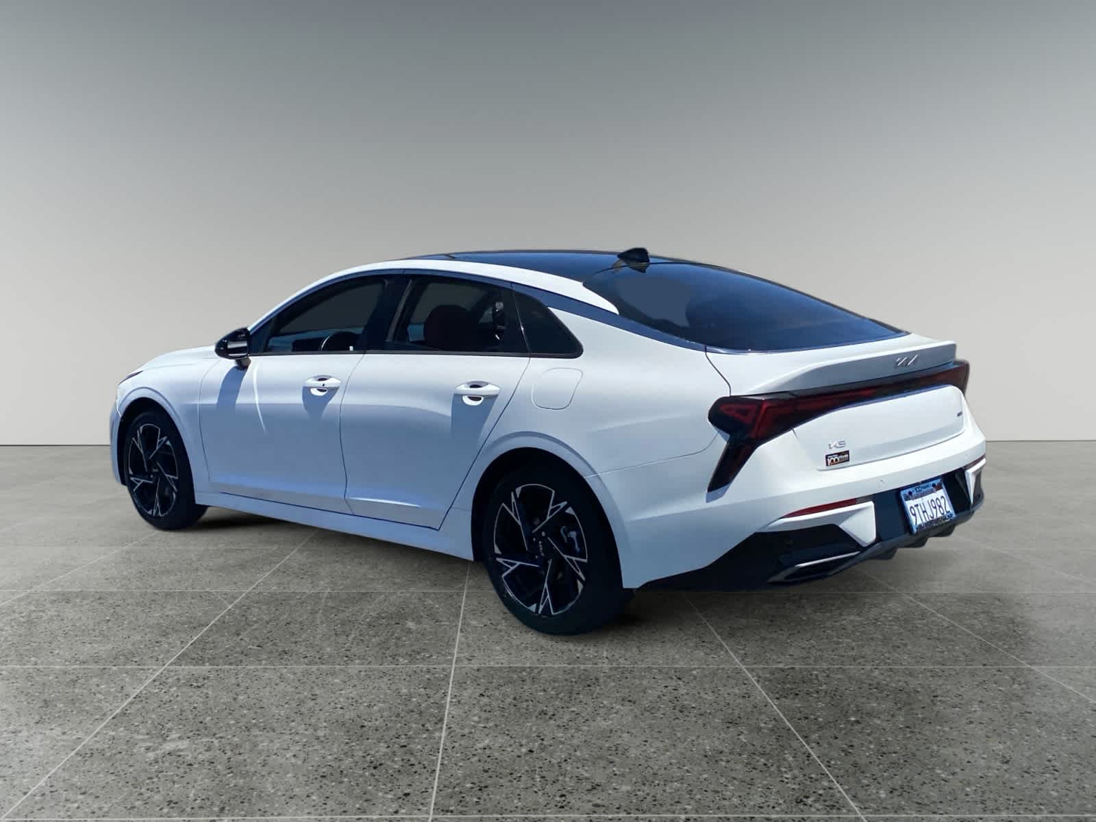 2025 Kia K5 GT-Line - Photo 3