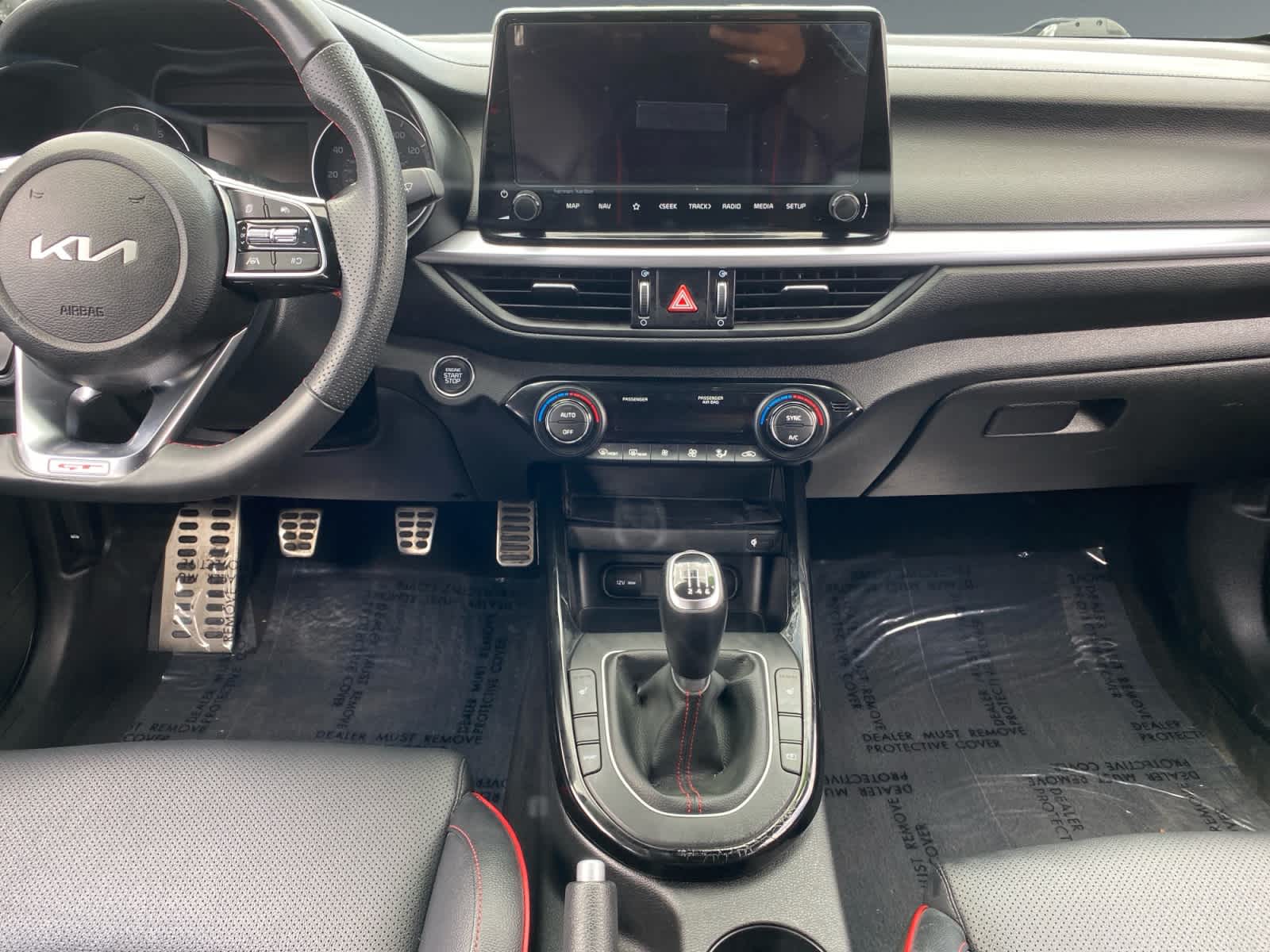 2023 Kia Forte GT - Photo 11