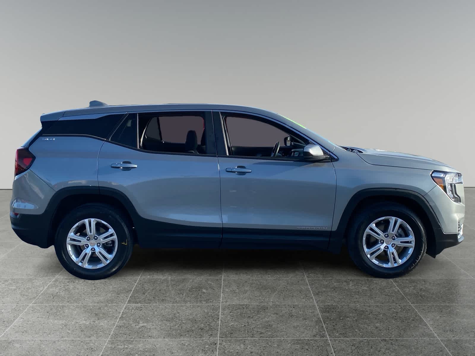 2024 GMC Terrain SLE photo 6