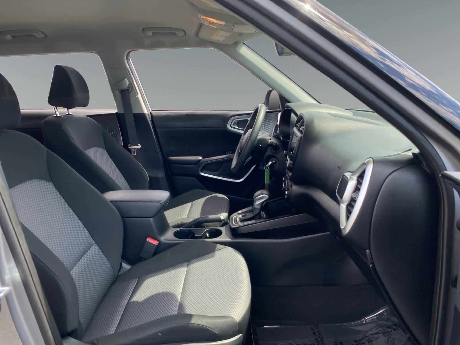 2025 Kia Soul LX - Photo 15