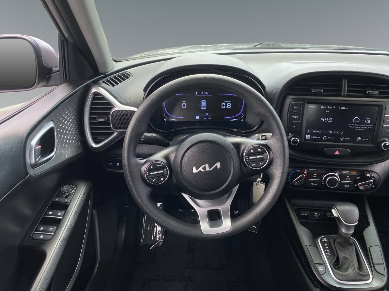2025 Kia Soul LX - Photo 12