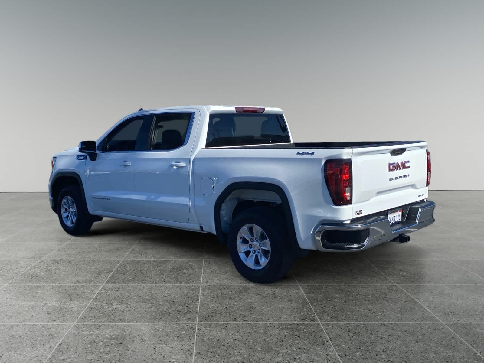 2026 GMC Sierra 1500 SLE - Photo 3