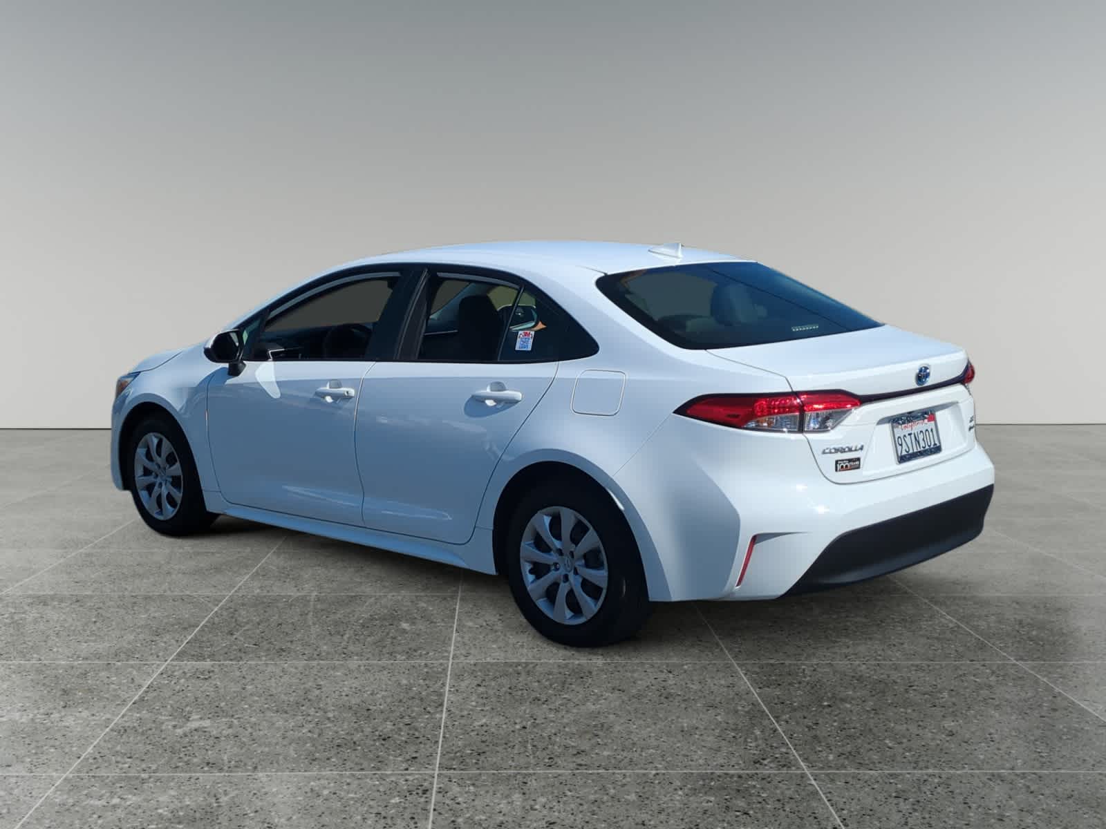 2025 Toyota Corolla Hybrid LE photo 3